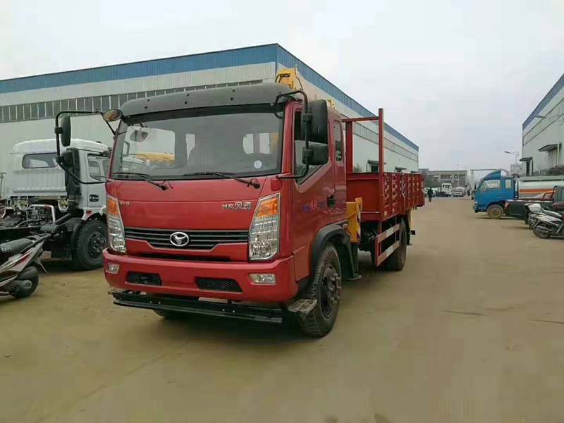 時風隨車吊(廂長4.5米)