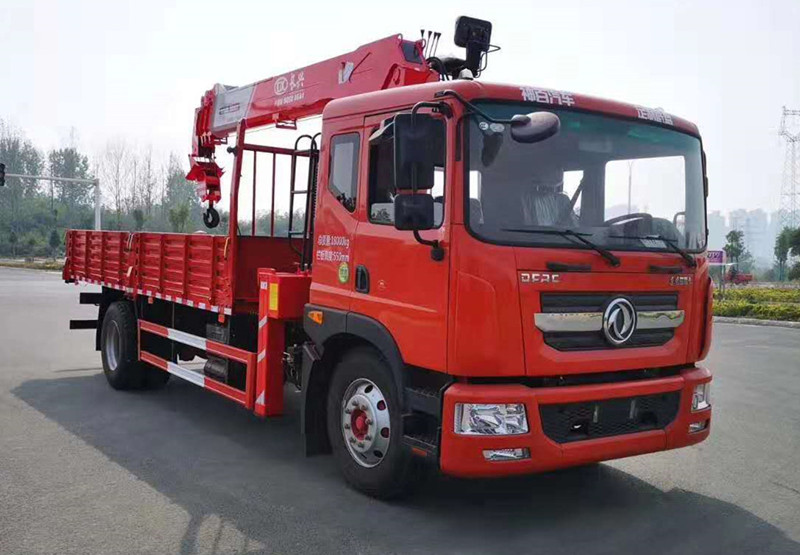 東風(fēng)D9隨車(chē)吊(5-8噸吊機(jī))